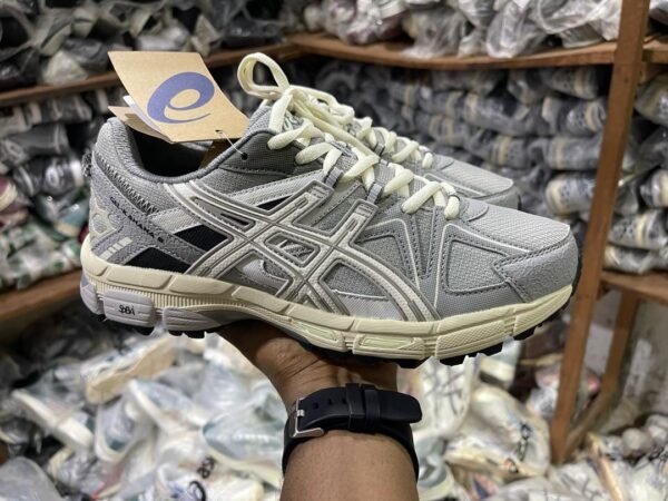 New Balance Sneakers – Image 12