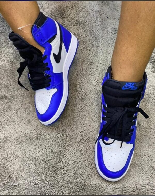 Air Jordan 1 Retro – Image 3