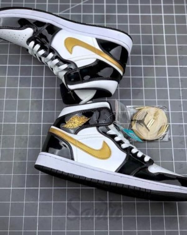 Air Jordan 1 Retro – Image 4