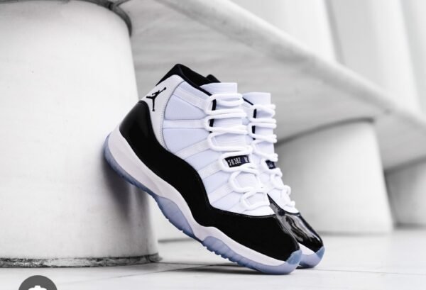 Air Jordan 11 Retro. – Image 2