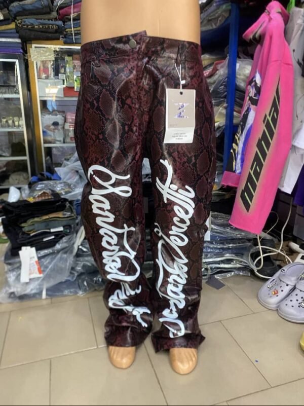Pantalon en Similicuir Élégance & Audace – Image 2