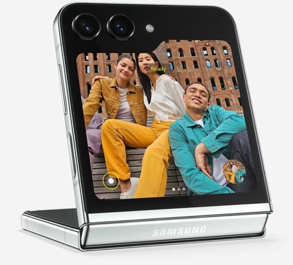 📱 Samsung Galaxy Z Flip 5 – Image 3