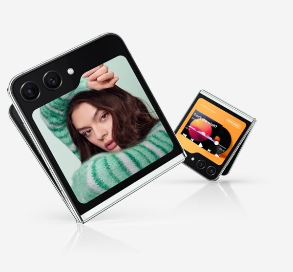 📱 Samsung Galaxy Z Flip 5 – Image 4