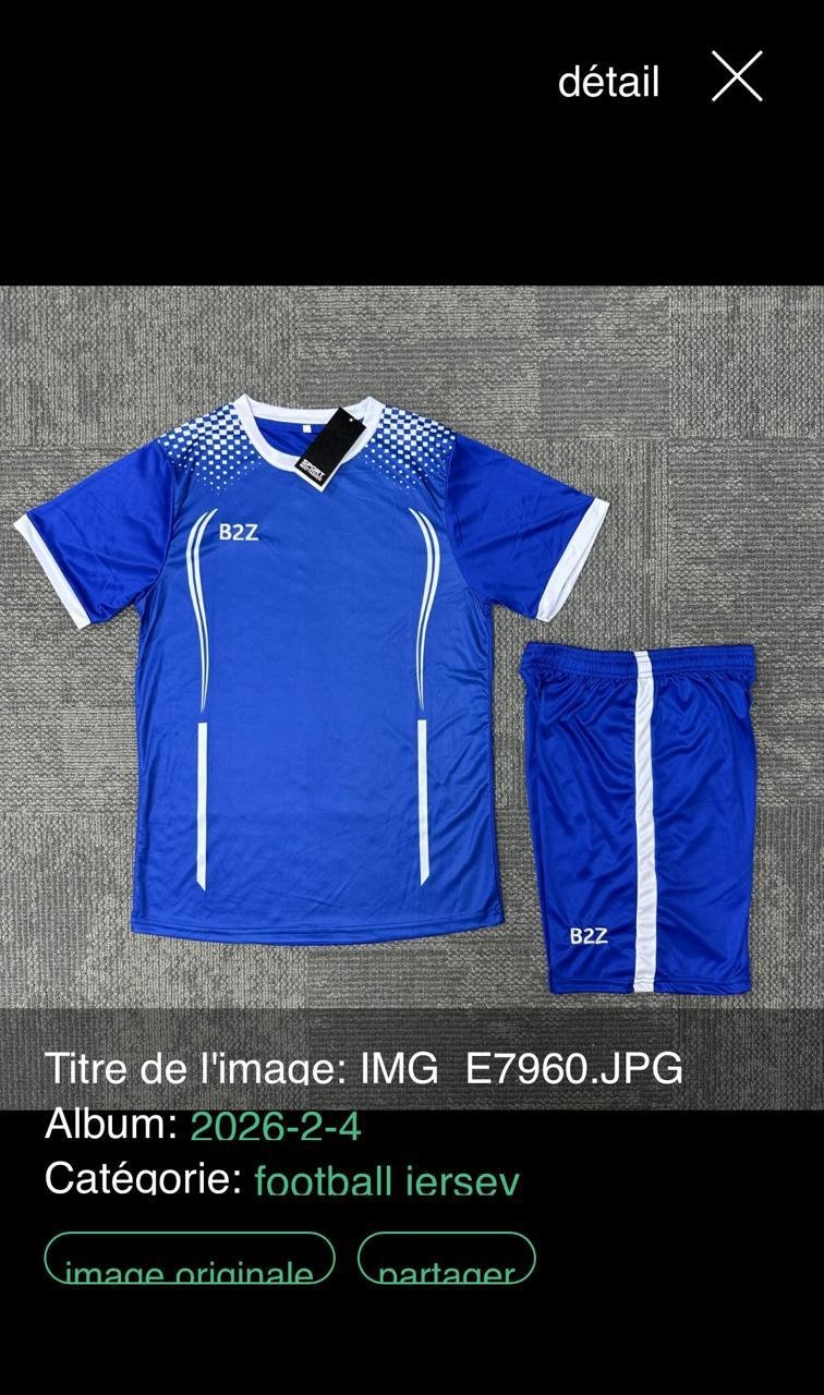 Maillot de Football – Style Sportif et Moderne